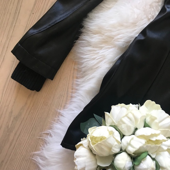 Theory NWT Panyia Slick Black Trench Coat SOLD OUT - Picture 6 of 8